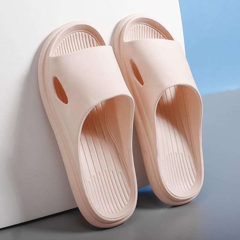 Unisex Odor-Resistant Non-Slip Slippers for Indoor Summer Use - Perfect for Guests and Couples in the Bathroom or Household.
