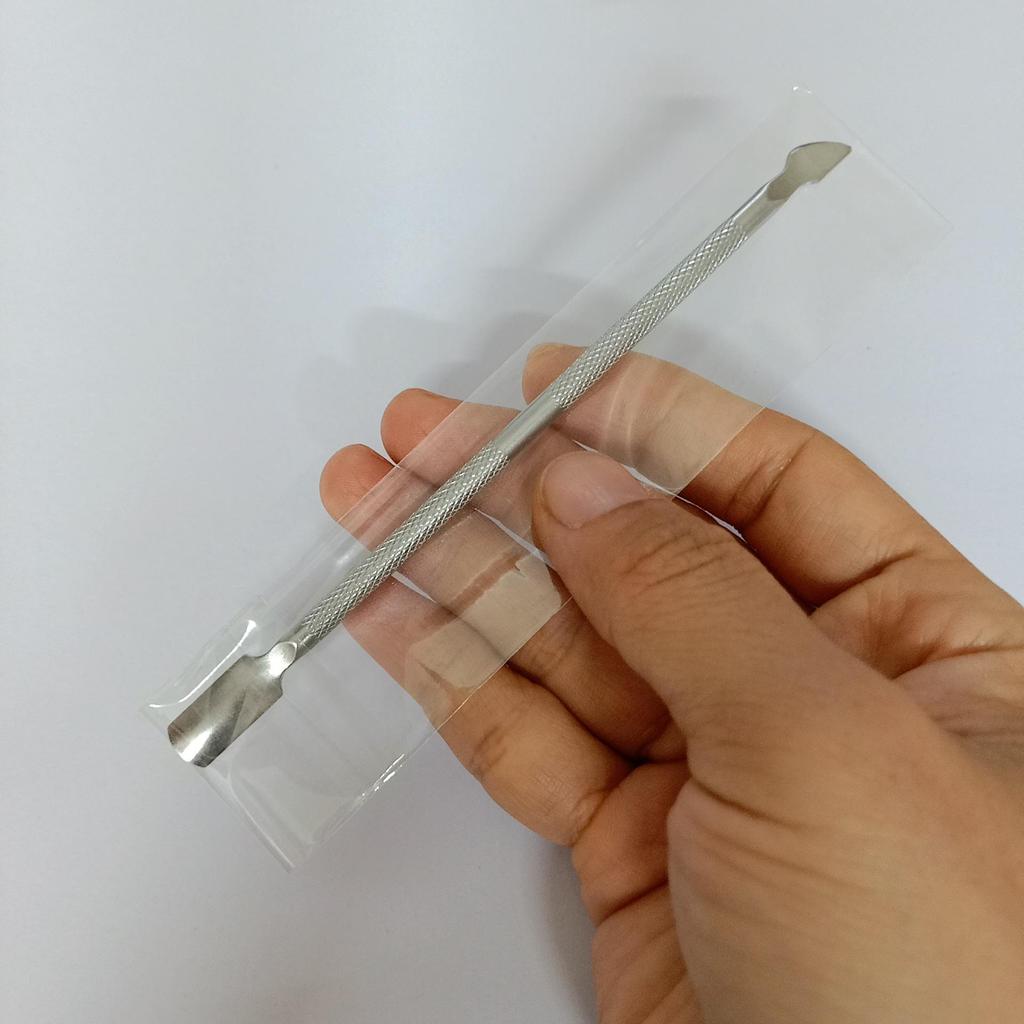 Stainless Steel Double-Ended Nail Art Exfoliating and Cuticle Pusher Tool