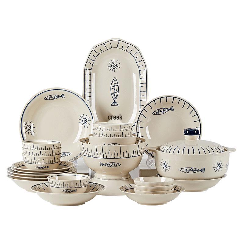 Keramik-Geschirrset im japanischen Wabi-Sabi-Stil: Schüsseln & Teller mit Unterglasurfarbe