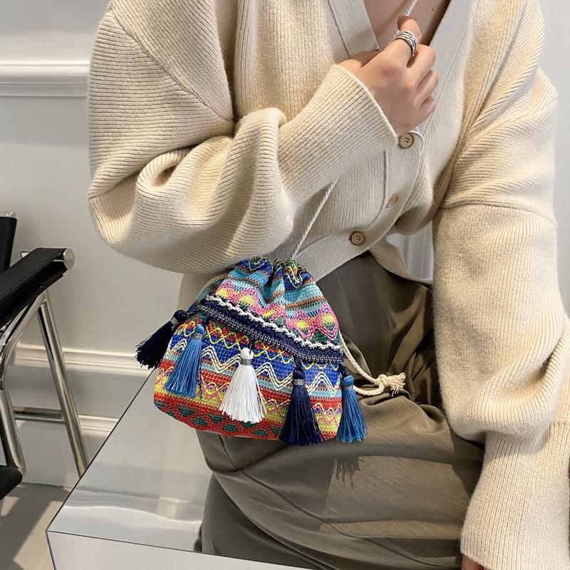 Spring and Summer Fashionable Tassel Bucket Bag with Ethnic Style Single-shoulder Crossbody Bag
