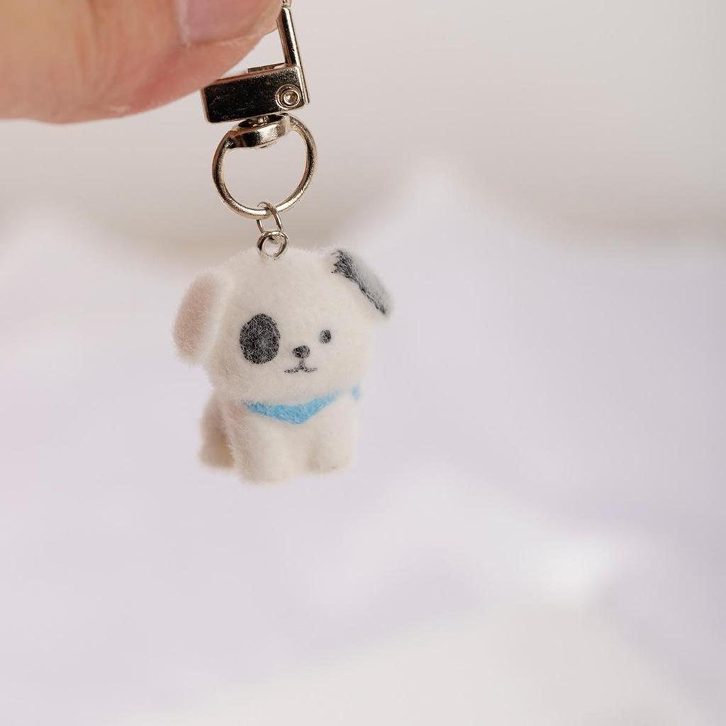 Colgante Llavero Mini Cachorro de Resina Flocada: Encantador Adorno de Llavero para Bolso DIY