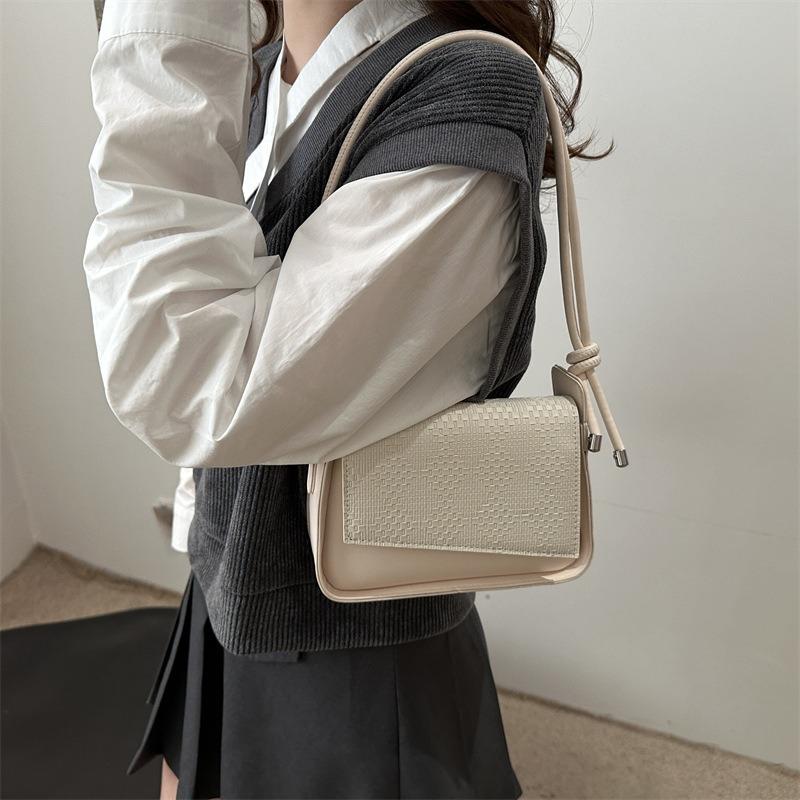 Casual Solid Color New Texture Temperament Niche Design Sense Shoulder Crossbody Portable Small Square Bag Woman
