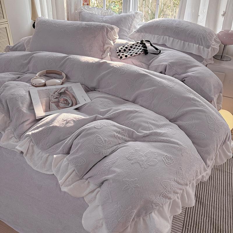 Class A Winter-Ready Milk Velvet Lace 4-Piece Set: Soft, Double-Sided Coral Fleece in Cream Style