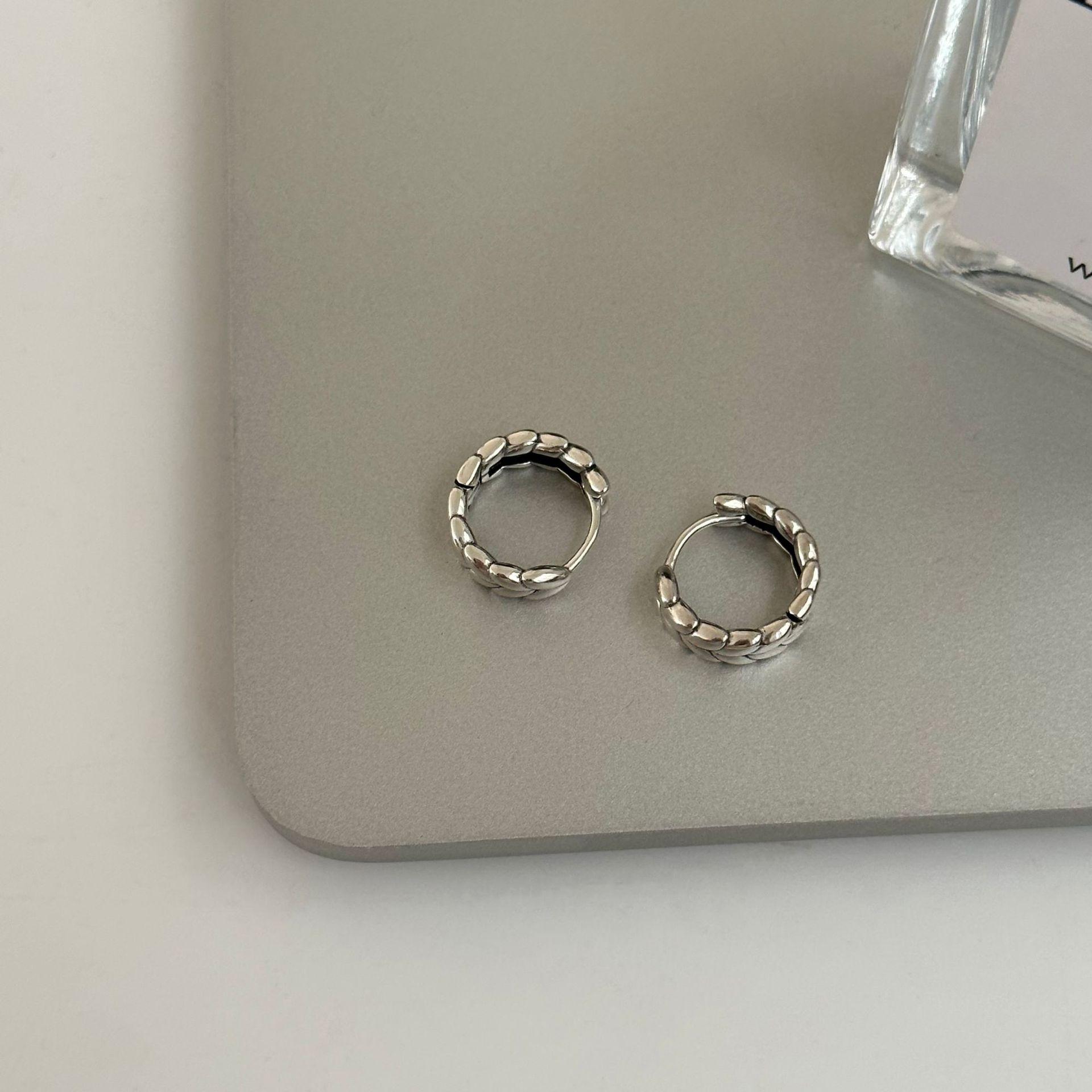 

Cold Wind Retro Wheat Circle Earrings Niche High-end Exquisite Sweet Dainty 100% Match Temperament Women s Versatile Daily Earrings