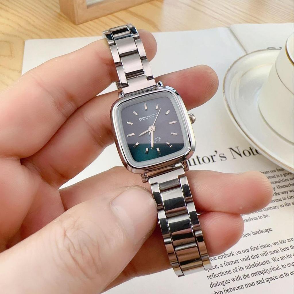 Elegant Women's Light Luxury Steel Band Wristwatch with Stick Markers
