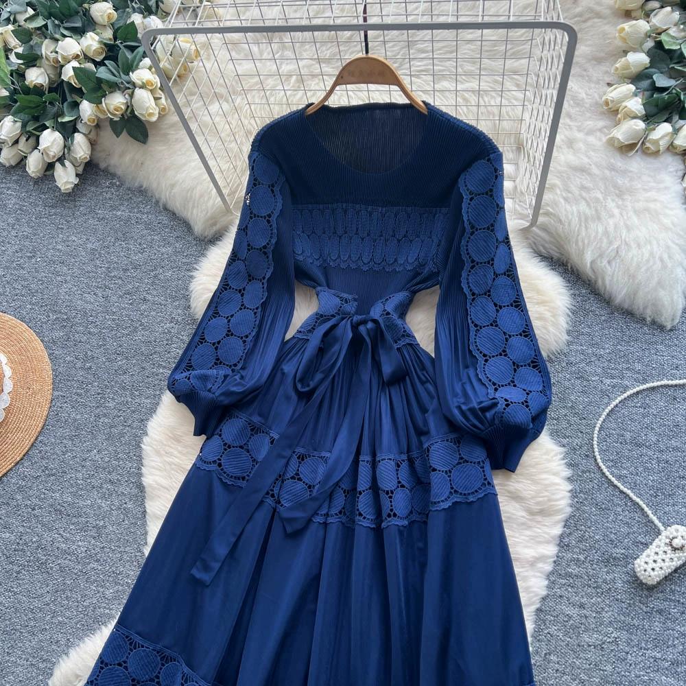Retro Palace Style Dress for Women In Autumn and Winter A High-end Feel and Straps Waist Cinching Hollow Out Splicing Elegant Long Women Dress