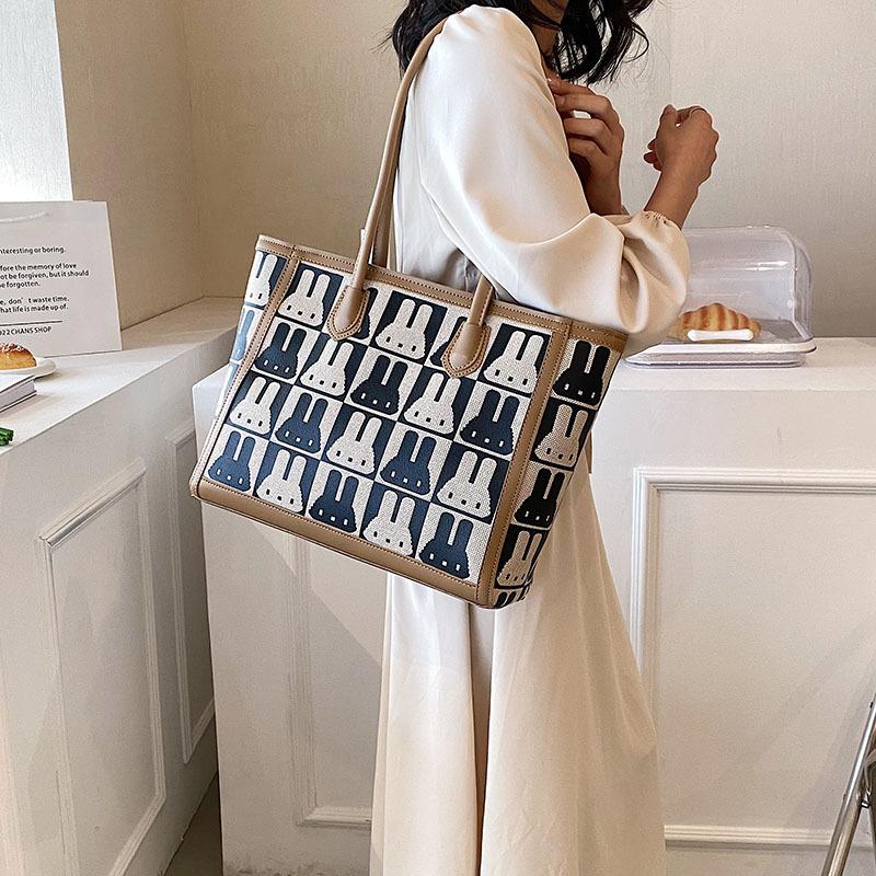 

Сумки большой вместимости, женские универсальные новые высококлассные сумки на плечо 2025 года, большие сумки, сумки-тоут для студентов колледжа для поездок на занятия