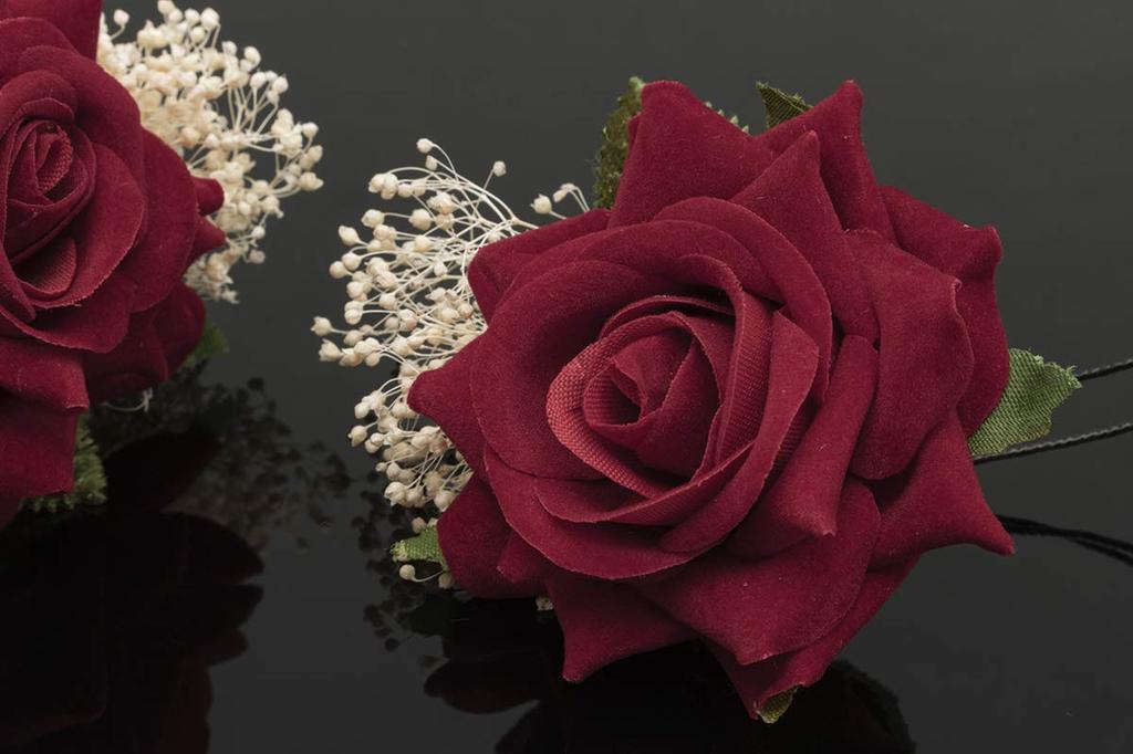 (Soubien) Hair Ornament Set of 2 - Small Red Flowers: Rose and Baby's Breath - Perfect for Adding a Touch of Style to Both Japanese and Western