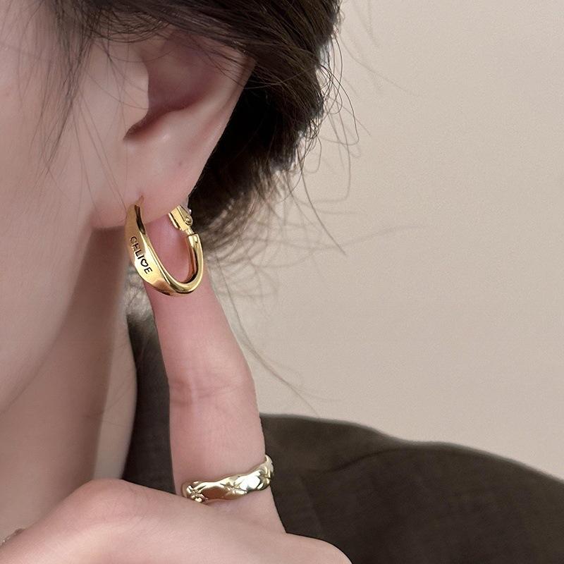 Simple letter circle earrings women s design ear buckles cold wind stud earrings