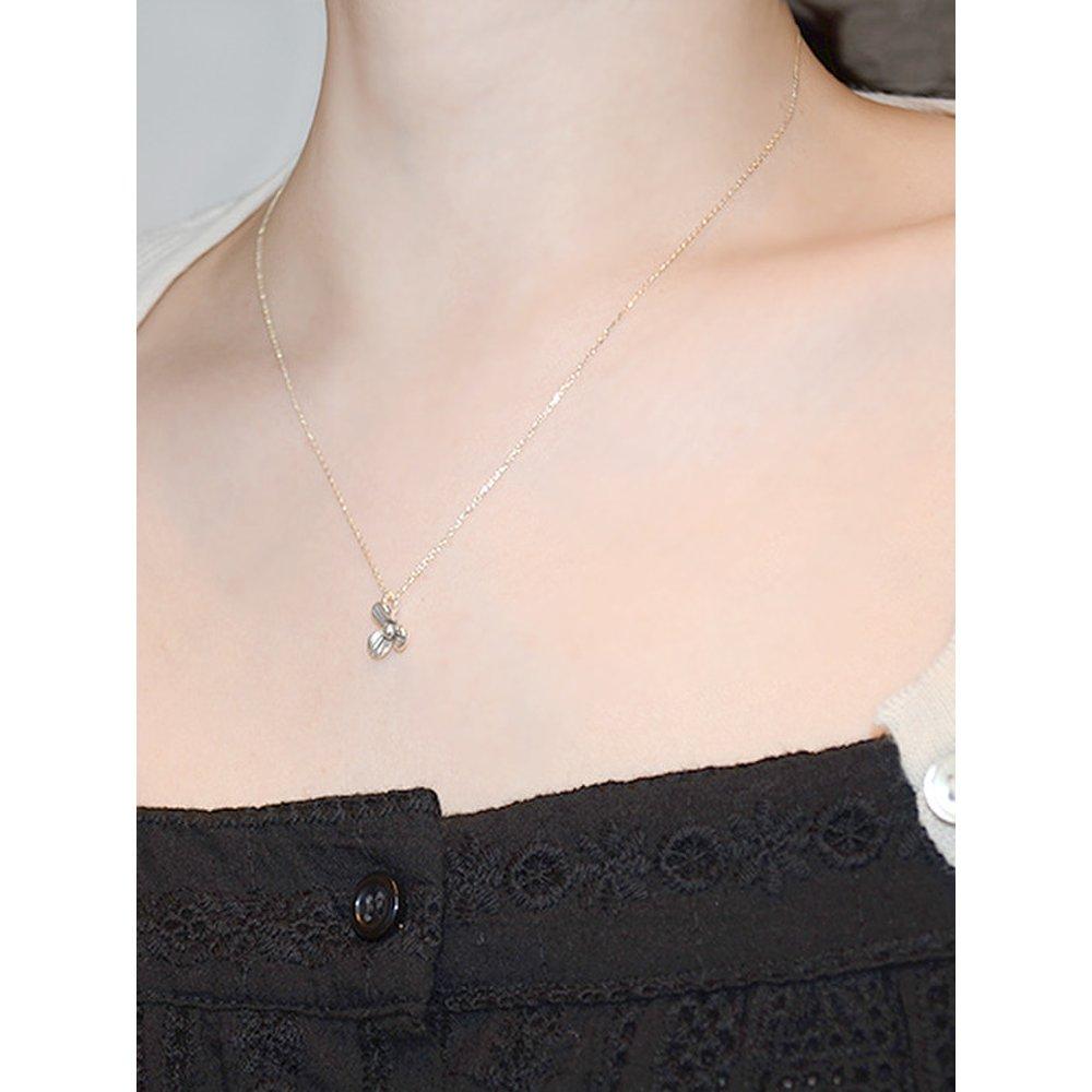 

Verit Necklace