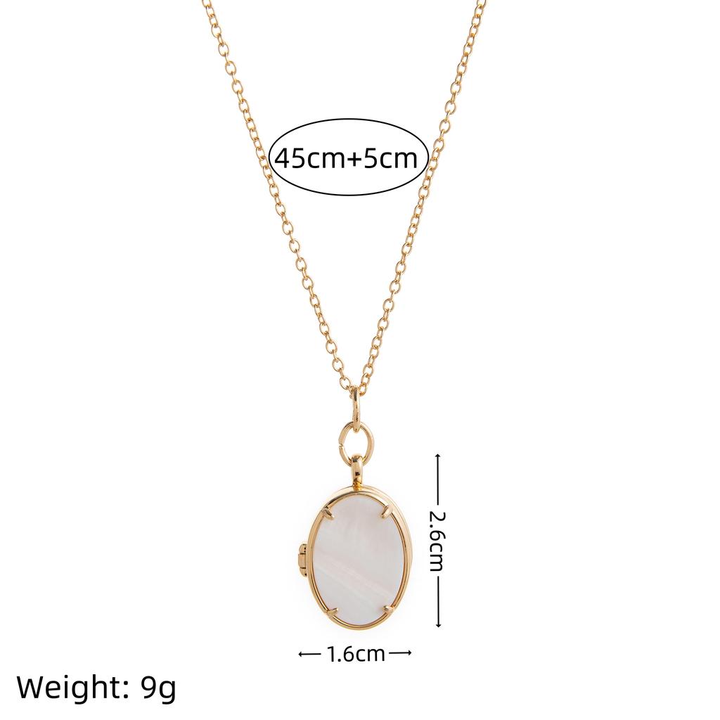 Retro Style Circular Opening and Closing Photo Album Mother's Day Gift Photo Box Oval Square Necklace Pendant for Women