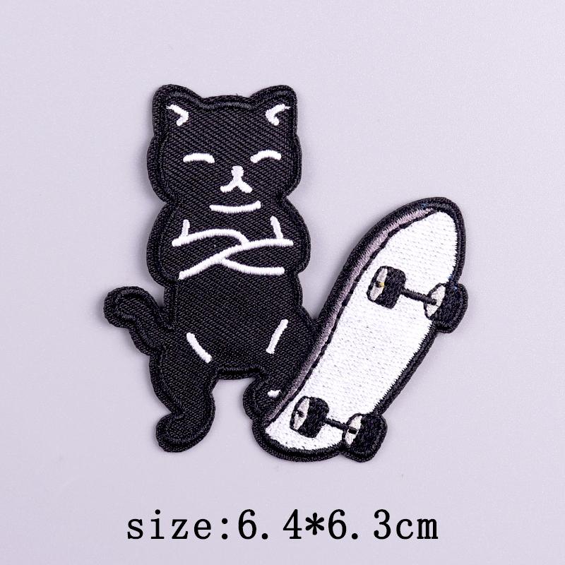 Punk Embroidery Patch Iron-On Patches For Clothing Thermoadhesive Patches On Clothes Letters Flame Embroidered Patch For Clothes