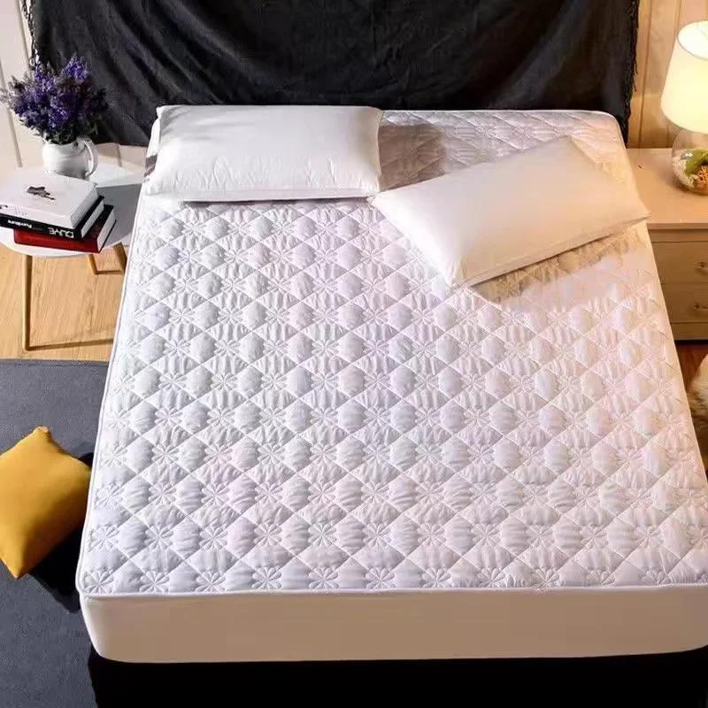 Breathable and Anti-Bacterial Mattress Topper with Air-Permeable Bed Pad for a Comfortable Night's Sleep