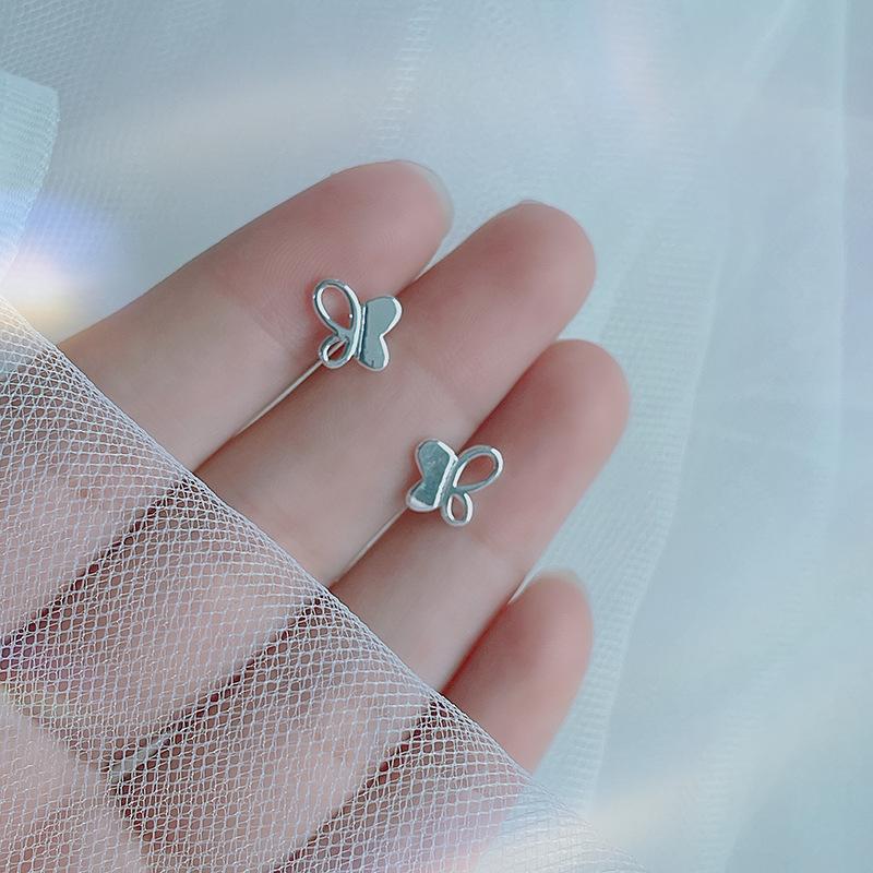 Butterfly Stud Earrings Women's Summer Niche Design Sense Asymmetrical Earrings Simple Temperament Ear Hole Earrings