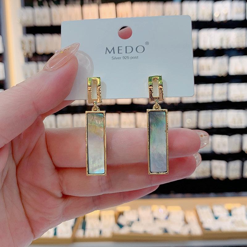 Rectangular Shell Earrings with Versatile Temperament, Personalized Earrings That Highlight The Face, Slim Earrings for Women, Fashionable Commuting