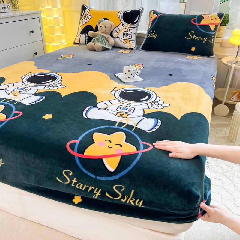 Winter Warm Thicken Flannel Elastic Fitted Sheet Mattress Protector Cover Cartoon Print Plush Soft Cozy Bed Sheet Home Decor