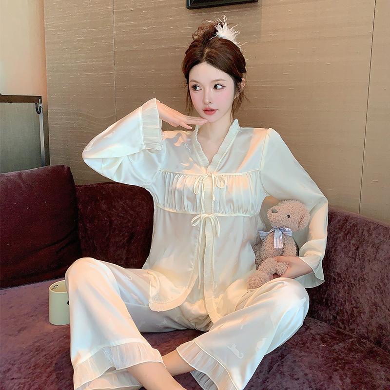 New Pajamas Women's Ice Silk Long-sleeved Suit Court Style Retro High-end Silk Can Be Worn Outside Loungewear