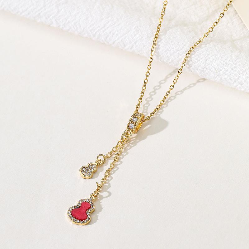 Titanium Steel Non-fading Necklace - European & American Style, Light Luxury, Versatile Korean Fashion, Perfect for Women and Girlfriend Gifts.