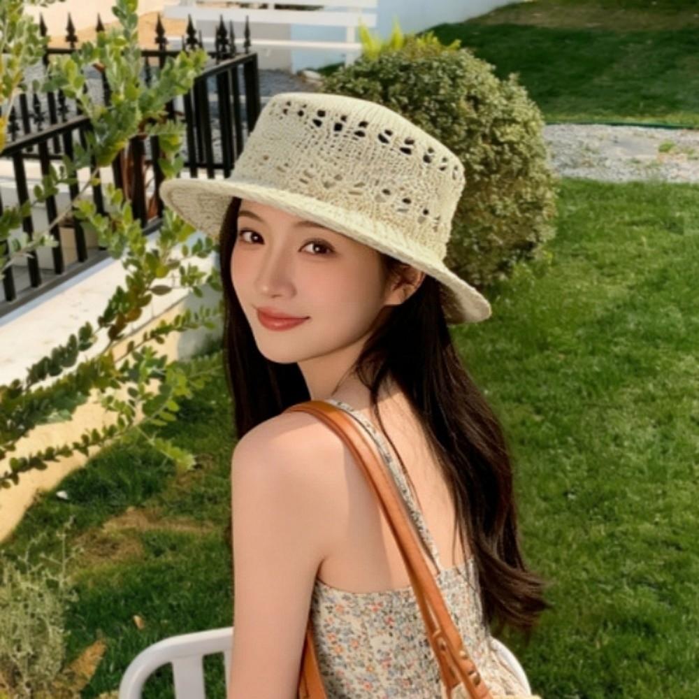 

Versatile Style Knitted Flat Top Hat Lightweight Hollow Out Hat Fashion Breathable Straw Hat Women бежевий