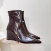2025 automne et hiver nouvelles bottines courtes à talons pointus français pour femmes, tempérament polyvalent, bottines fines, design de niche, bottes femmes