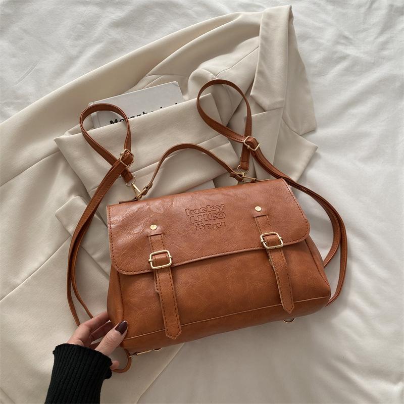 

Корейская версия рюкзака в стиле колледжа, ретро, модный, 2025, женская сумка, нишевый дизайн, рюкзак большой вместимости коричневый