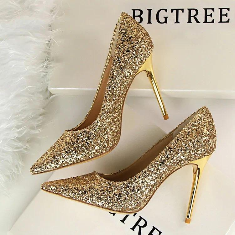 Dames Pumps Mode Hoge Hakken Bruiloft Feest Bling Dames Hakken Glitter Vrouwen Pumps Schoenen Vrouw Rood Goud Zilver Stiletto 37 beige