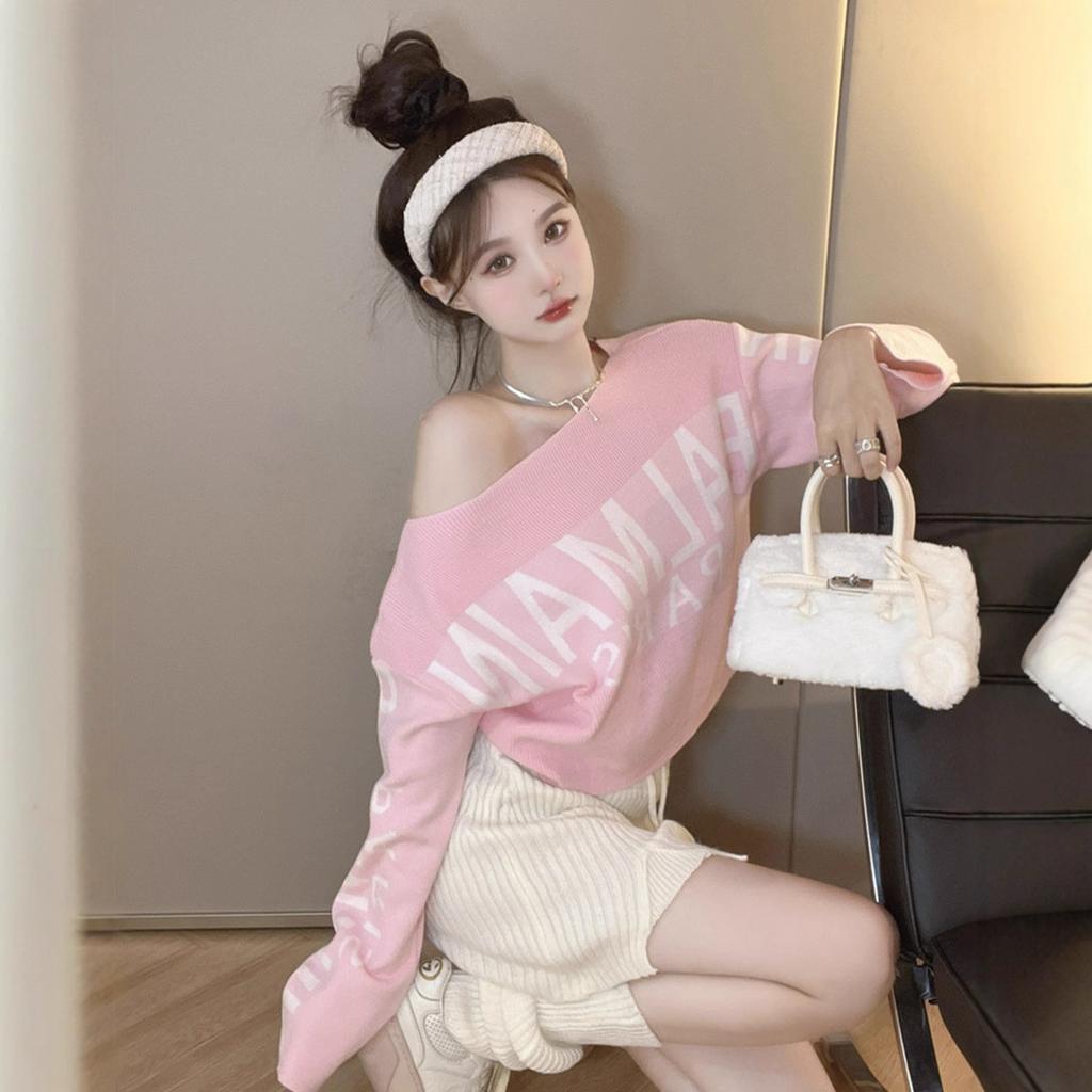 2025 Autumn and Winter New Niche One-word Shoulder Short Sweet and Spicy Knitted Sweater Loose Long-sleeved Women