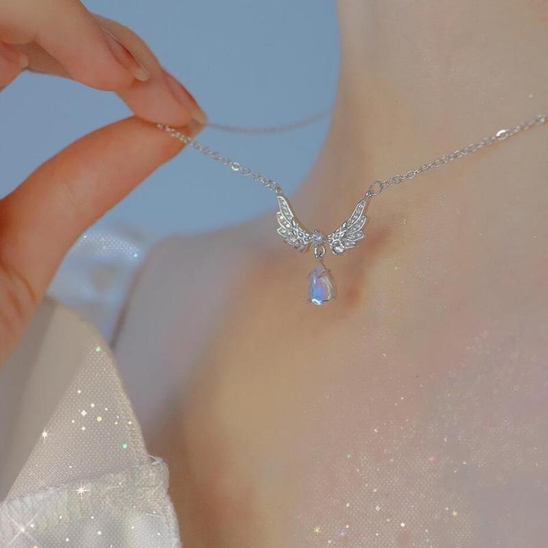 Angel Wings Moonstone Pendant Necklace Women's Light Luxury Niche Design Sense Premium Clavicle Chain Exquisite Versatile Accessories