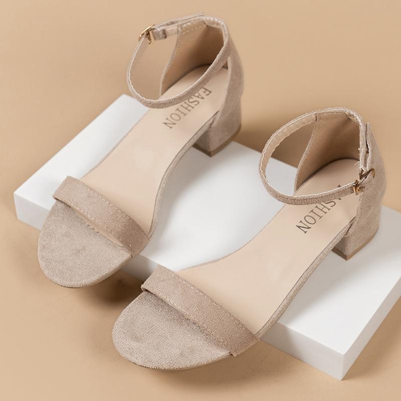 

Лето 2024 новые женские сандалии на среднем каблуке с открытым носком на одной пуговице модные универсальные римские туфли большого размера на среднем каблуке 35