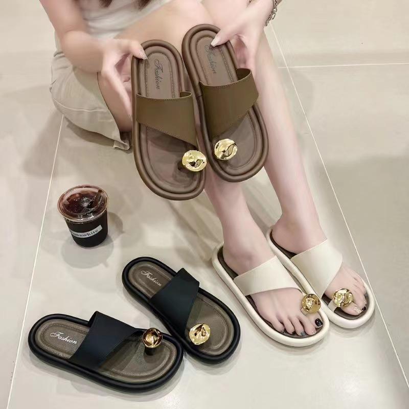 New set of toe cool slippers women's fashion summer versatile flat bottom niche casual beach shoes women