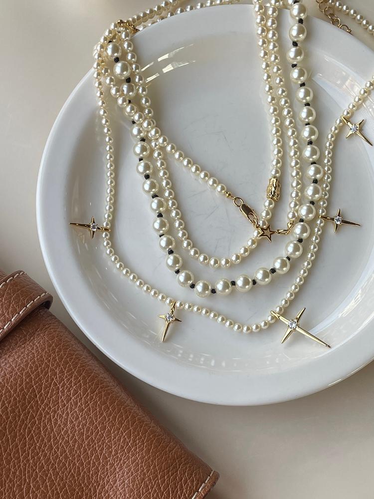Elyona Colour Pearls Colored Pearl Necklace (Black)