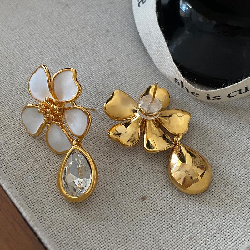 

Ювелирные изделия в виде цветка с каплями воды, французский ретро-дизайн, преувеличенный темперамент высокого класса золотой