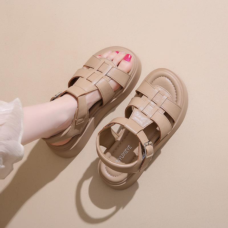 Platform pig cage shoes hollow 2025 summer new fashion breathable versatile slippers comfortable muffin bottom Roman sandals