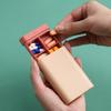 Mini Liten Bærbar Reise Vitaminboks Pilleesker Beholder Organizer Oppbevaring Tablett 7 Dager 6 Ruter Medisinoppbevaringsboks