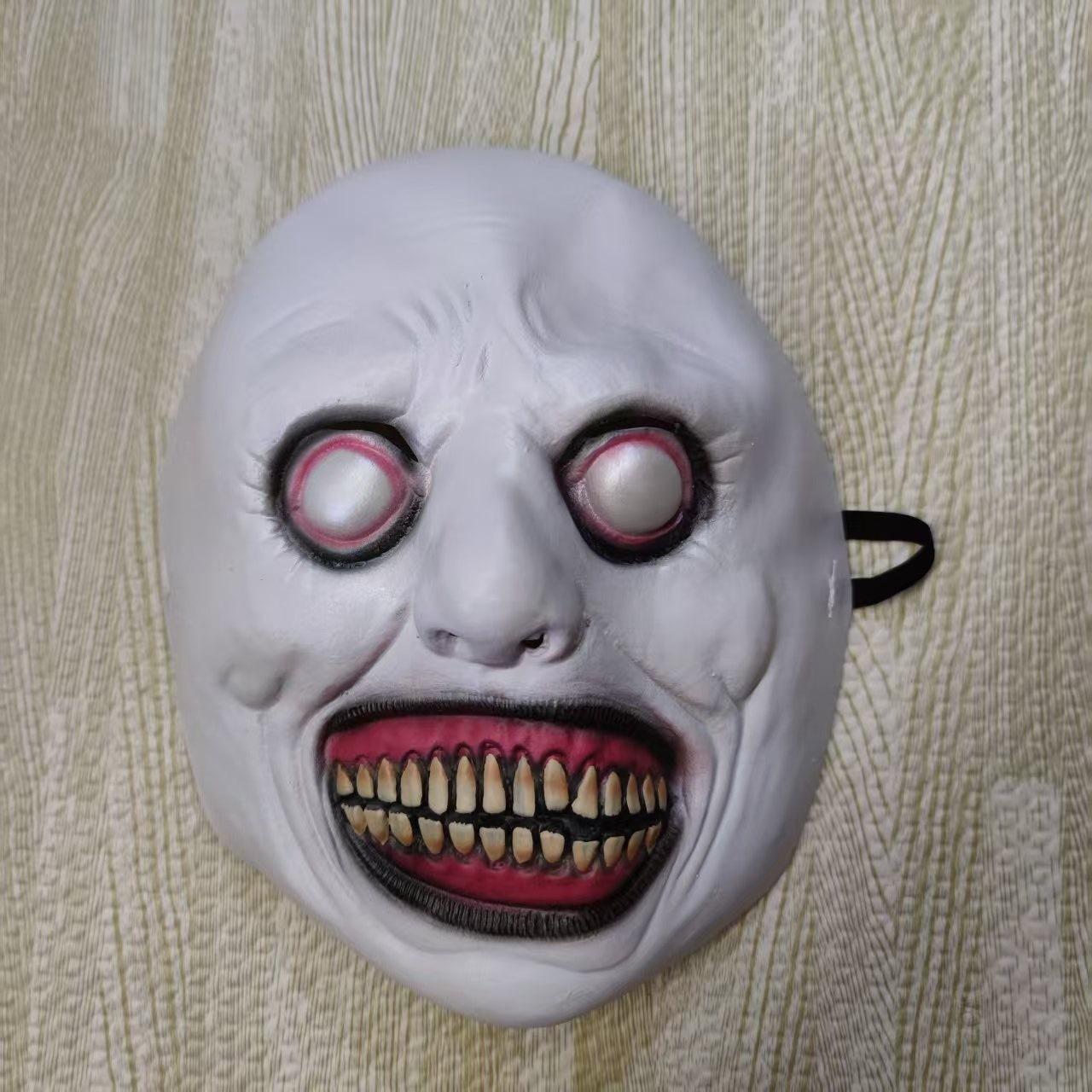 Smiling Demon Halloween Mask Horror Creepy Face Mask for Cosplay Party Masquerade & Decoration