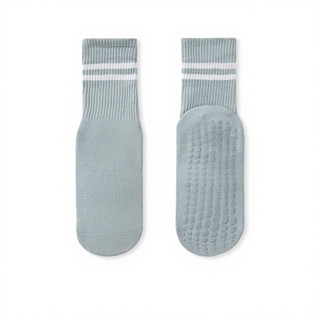 Women's Custom Embroidered Logo Pilates Reformer Socks Knitted Yoga Socks Grip for Autumn Season Crew High Logos Cuff Bottom