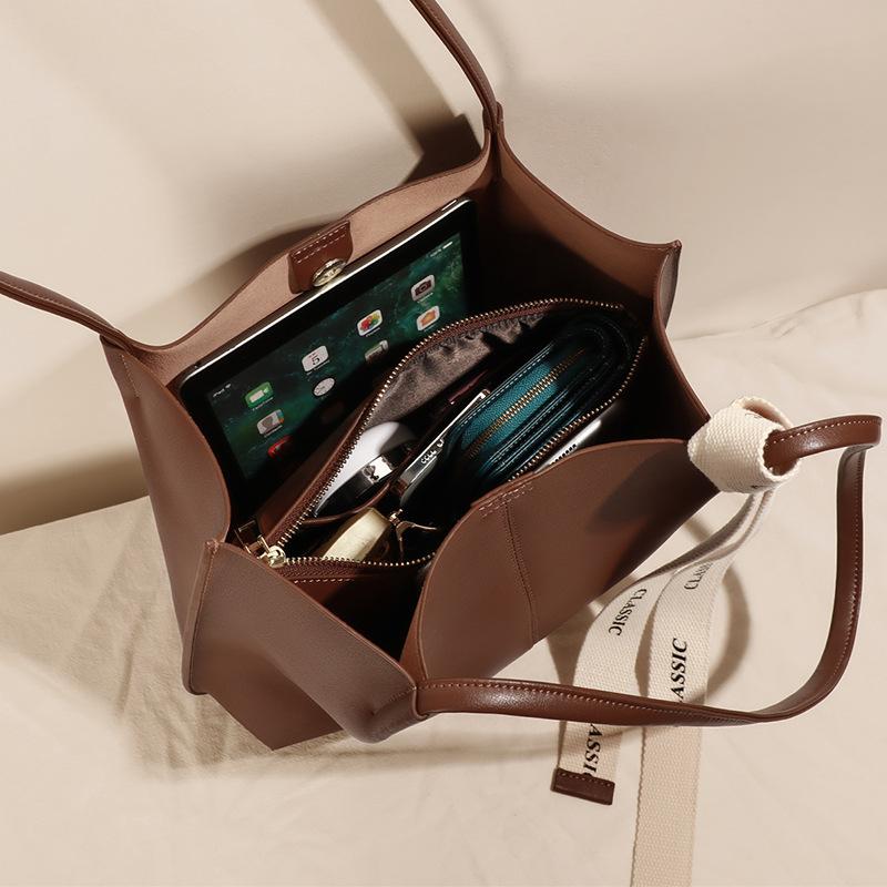 New Bag Autumn and Winter Tote Bag Versatile Leather Large Capacity Shoulder Large Bag Bucket Bag
