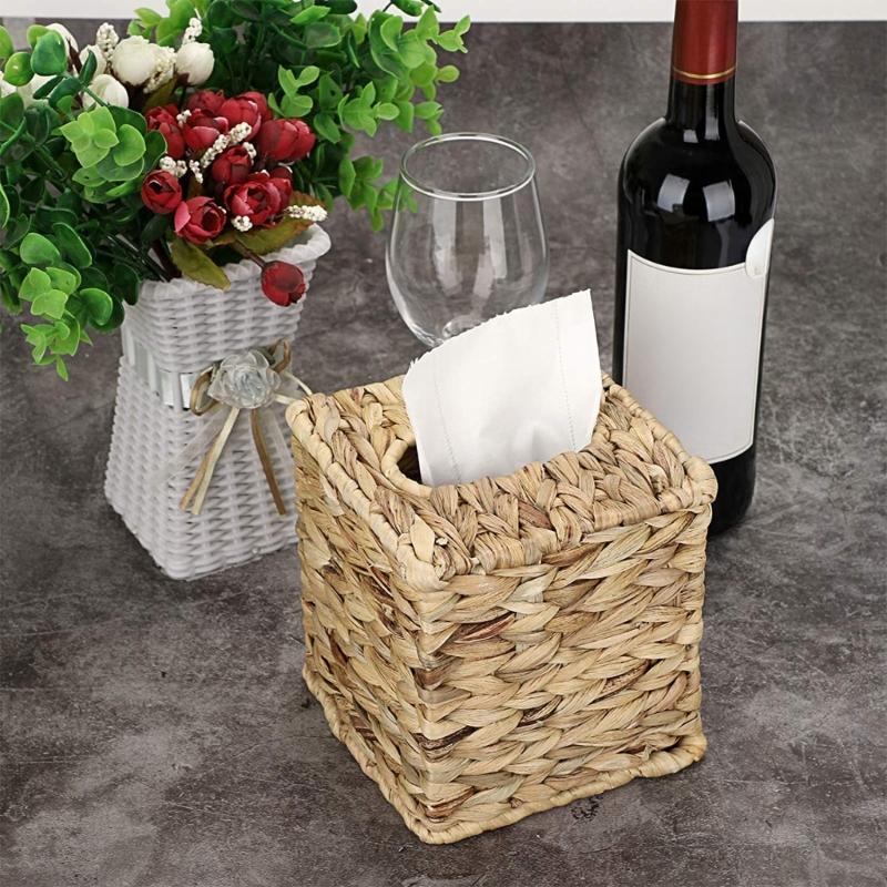 Handmade Water Hyacinth Storage Basket for Tissues Woven Paper Towel Box with Lid Natural Home Decoration