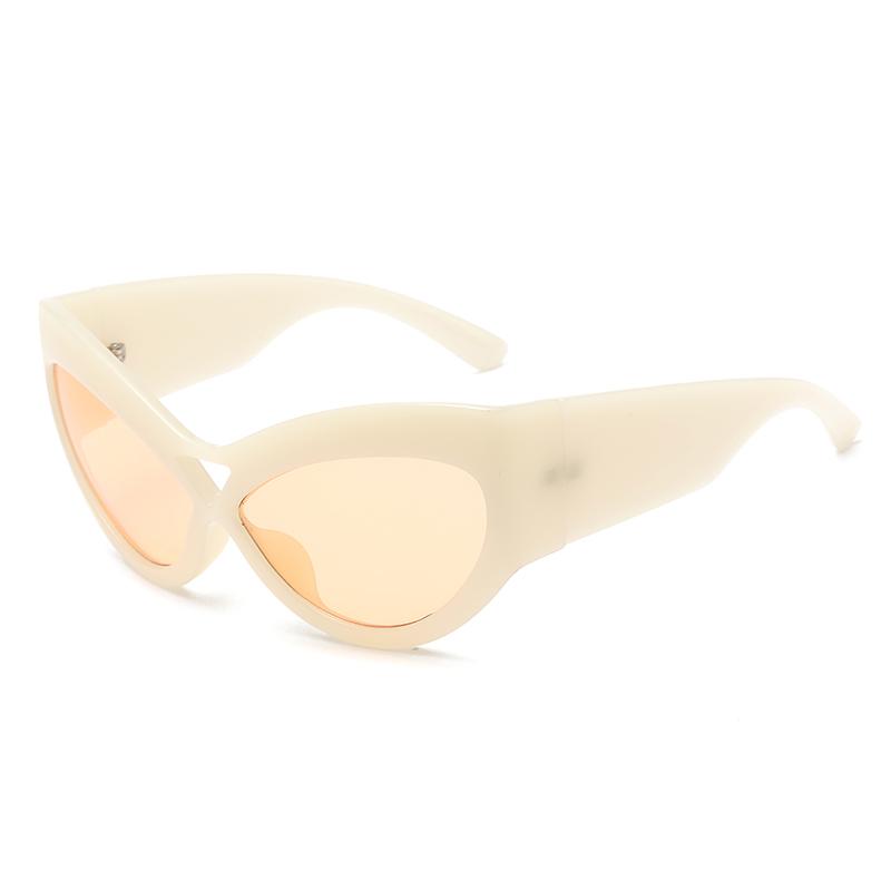 New Large Frame Cat Eye Sunglasses Female Fashion Personality Retro Uv400 Large Mirror Leg Sun Glasses pictures show