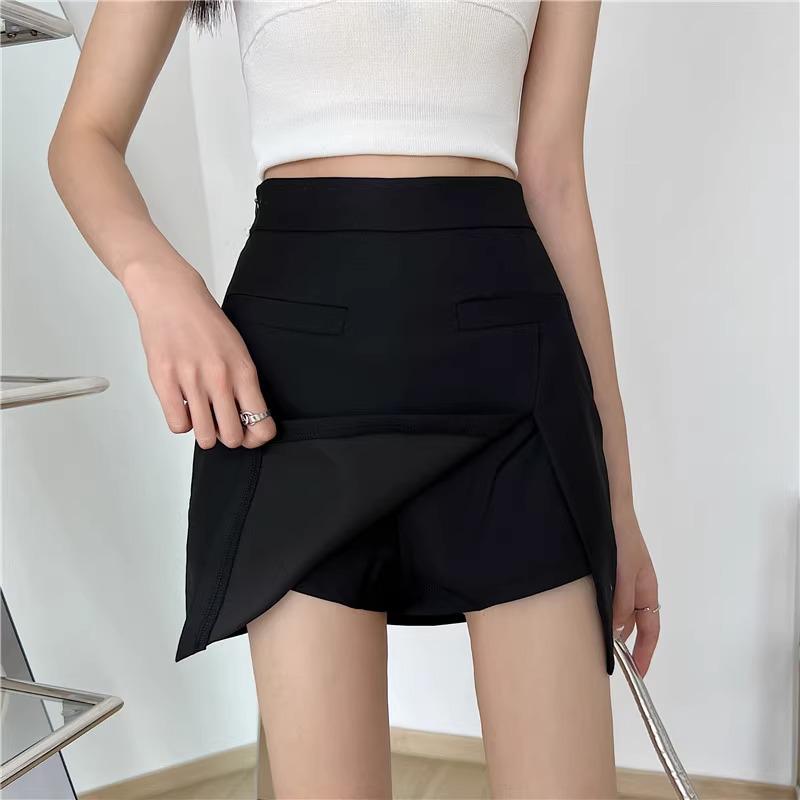 

Plus-Size High Waist Black Midi A-Line Slit Skort XXL