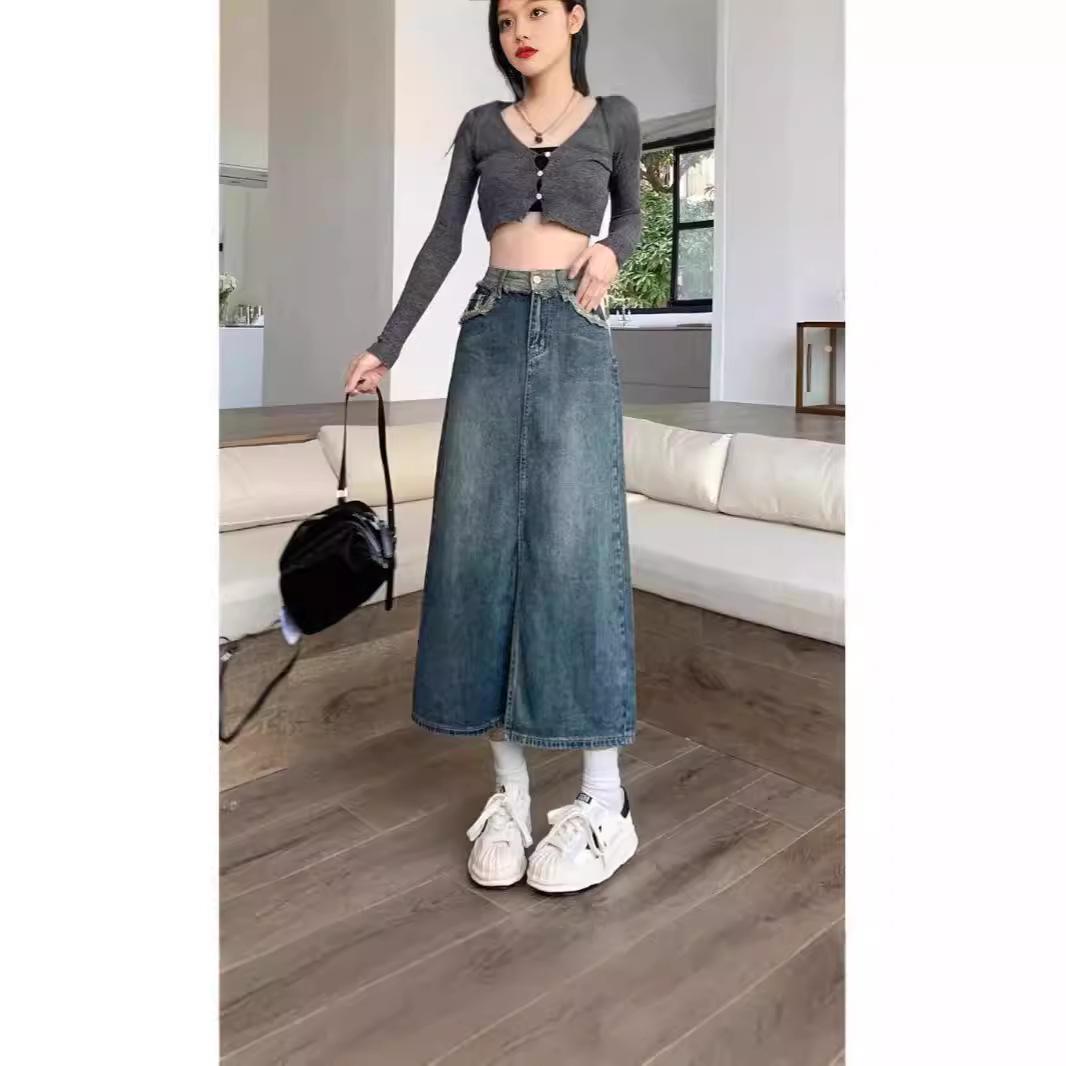 

Petite High-Waisted Raw Edge Slit A-Line Denim Midi Skirt for Women Small