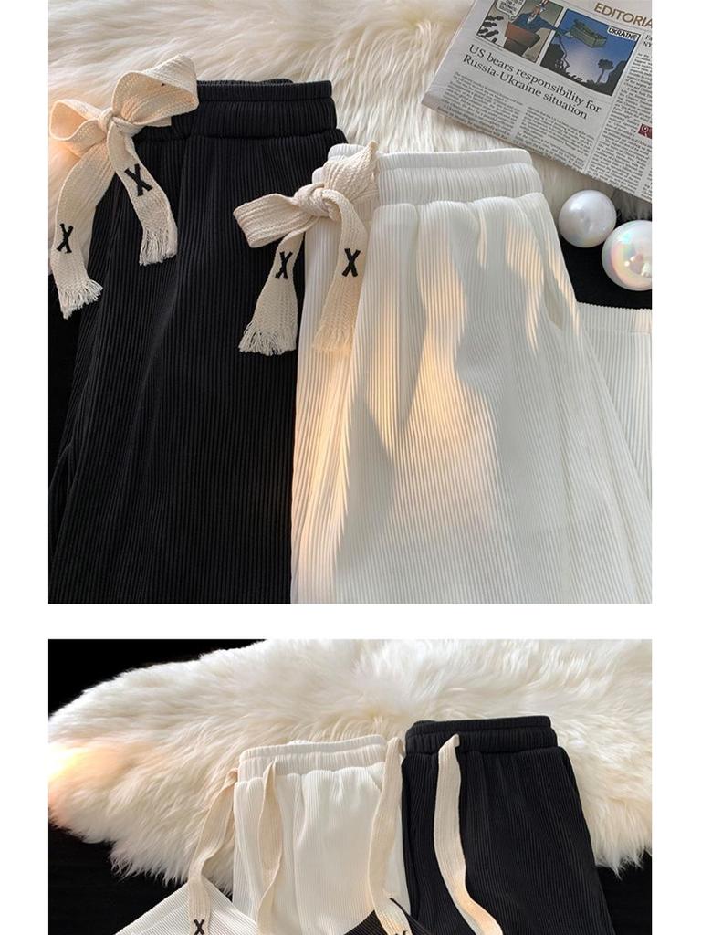 Women's Corduroy Straight-Leg Trousers - Plus Size, Slim, Wide-Leg, Casual, Ideal for Spring and Autumn.