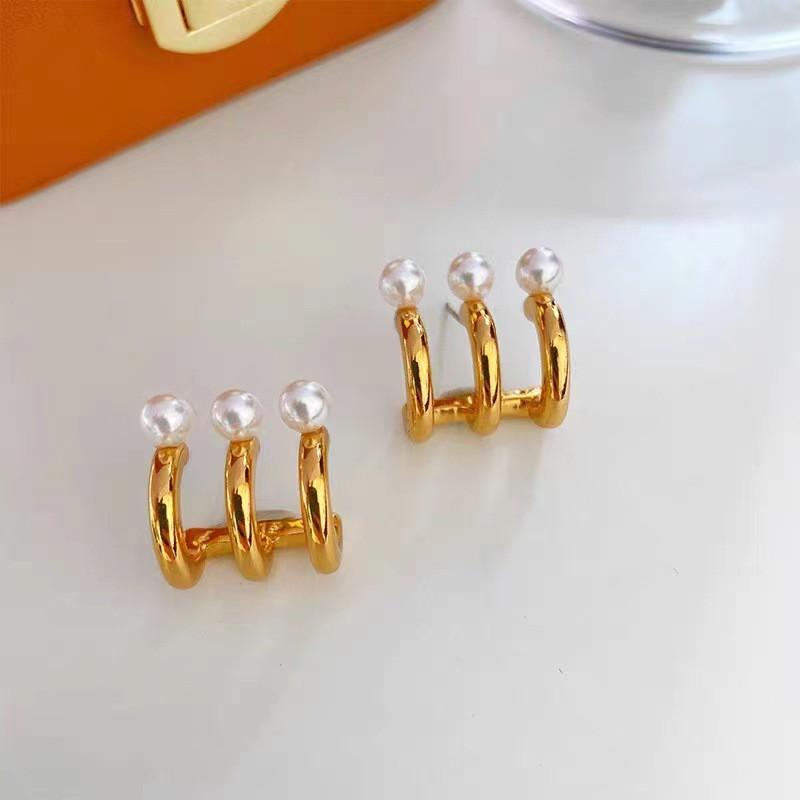 Minimalist French Vintage Pearl Stud Earrings Women Geometric U-Shaped Design Gold White Plated Gold