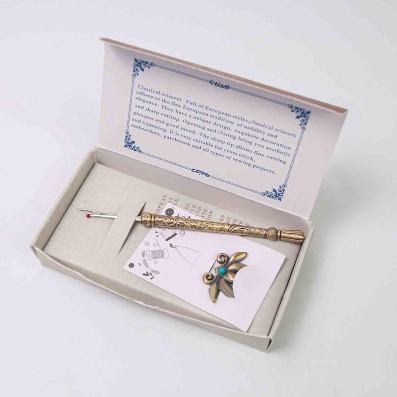 Sewing Seam Unpicker with Easy Insert Needle Threader for Removing Thread, Hand Quilting Embroidery Needlework Project