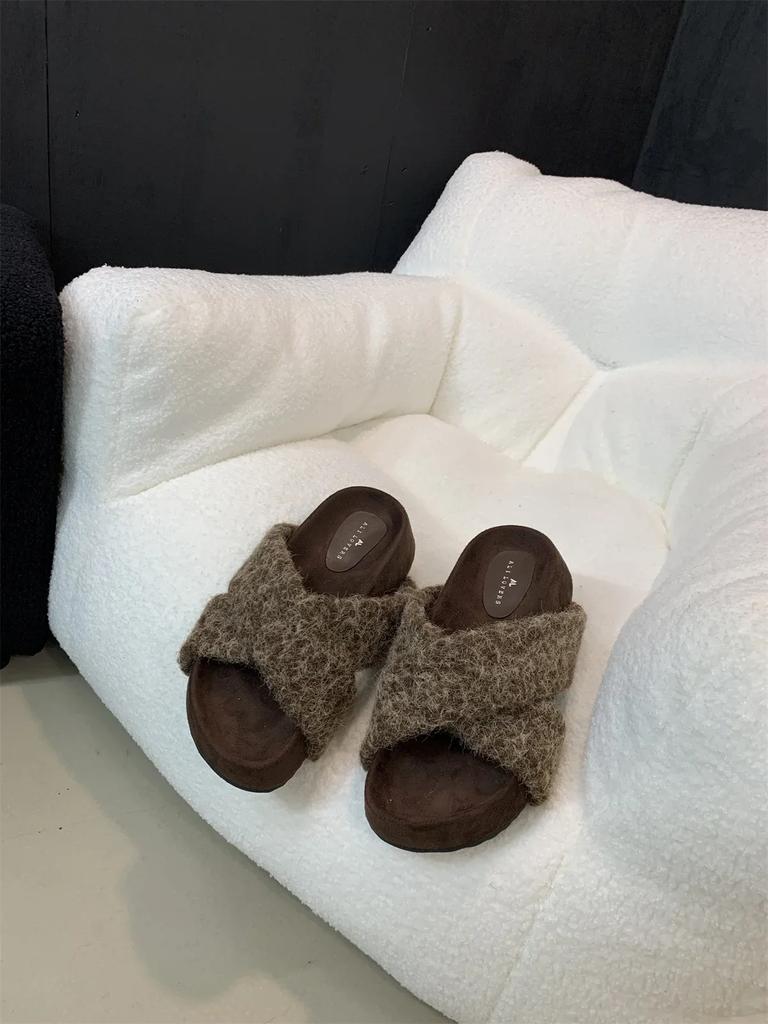 Fashion Fur Platform Women Flats Slippers Winter Designer New Casual Shoes Women 2025 Trend Home Cotton Slippers Cozy Soft Mujer Zapatos