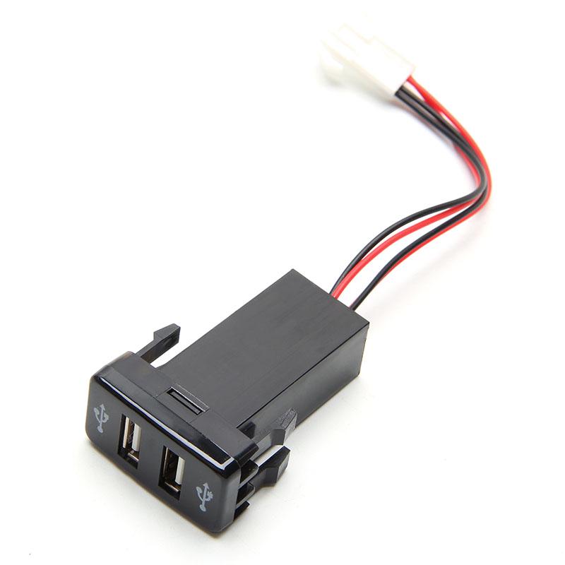 Univerzální USB duální 2portová nabíječka do auta Adaptér do zásuvky v autě 12V Pro Toyota VIGO