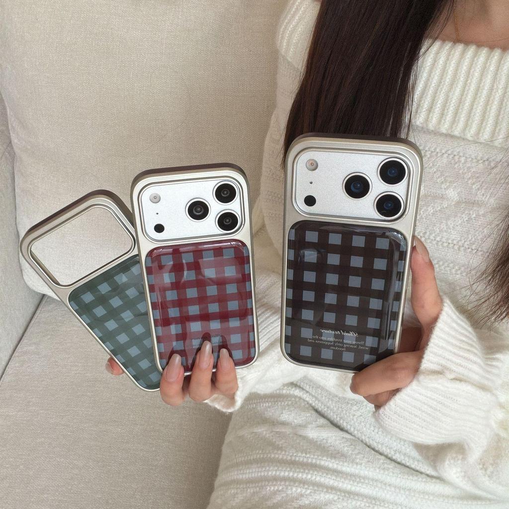 Retro Plaid Color Block Resin Phone Case for iPhone 17 Pro Max