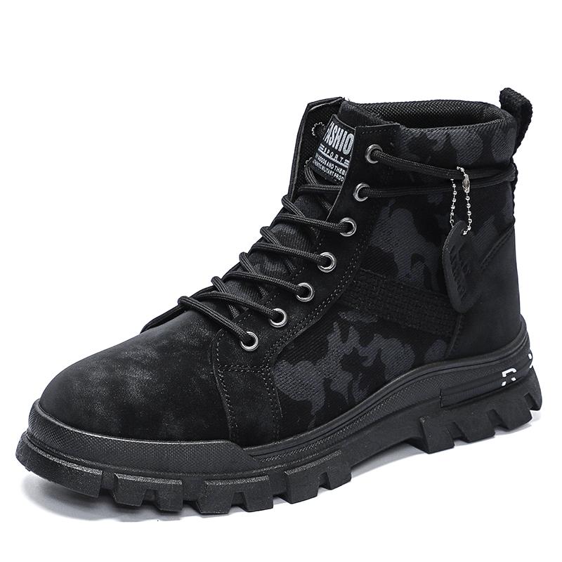 Men's high-top casual sports shoes are breathable, anti-slip, comfortable and fashionable. Men's short boots are large size