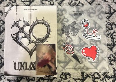 [USED] XLOV UXLXVE CD & Louis Trading Card