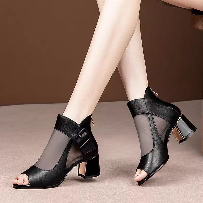 Fischmaul-Mesh-Sandalen mit dickem Absatz Damen Sommer 2025 neu vielseitig hohl hoher Absatz runde Spitze Römische Damenschuhe coole Stiefel